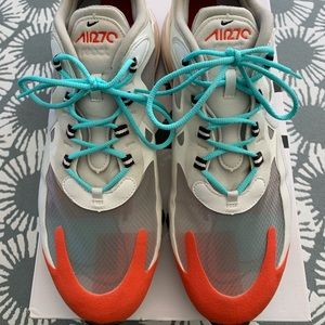Mens Size 11.5 Nike Air Max 270 React